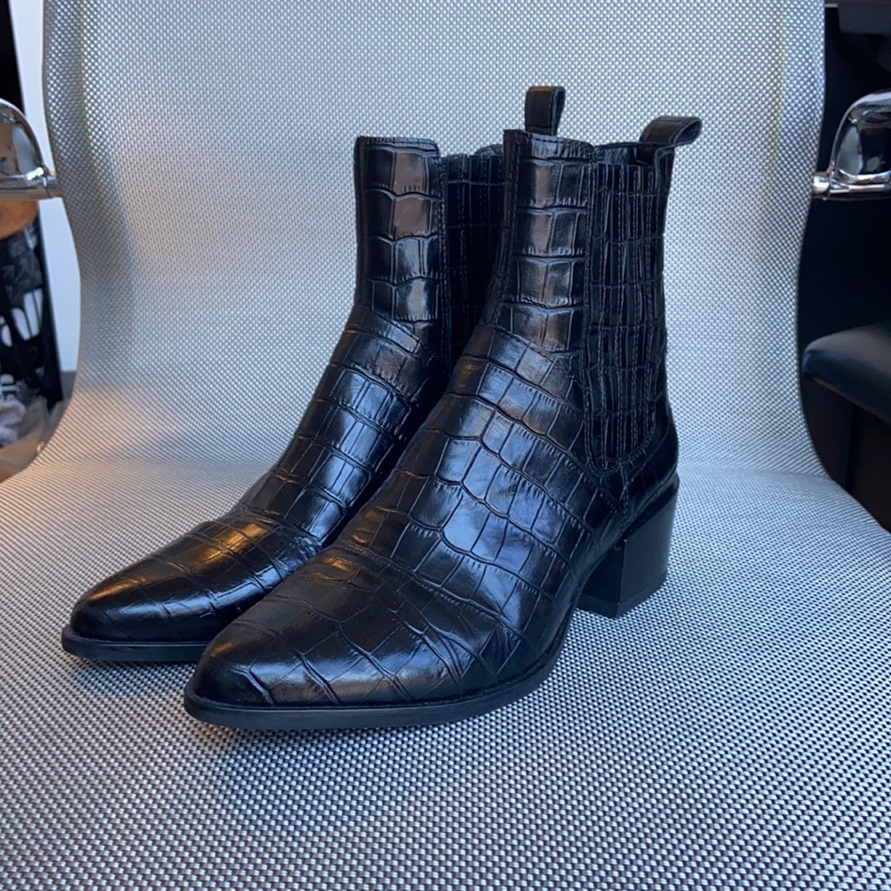 Marja Cap toe bootie